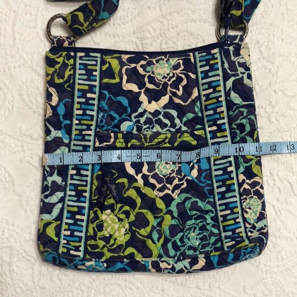 Vera Bradley Crossbody Purse Blue with Green Silver Tone Hardware - Picture 11 of 14